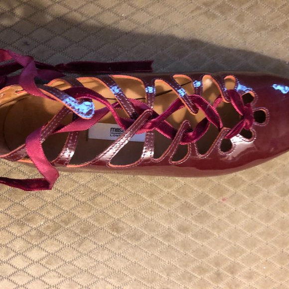 MIISTA LONDON Patent Leather lace up shoes - Picture 3 of 7